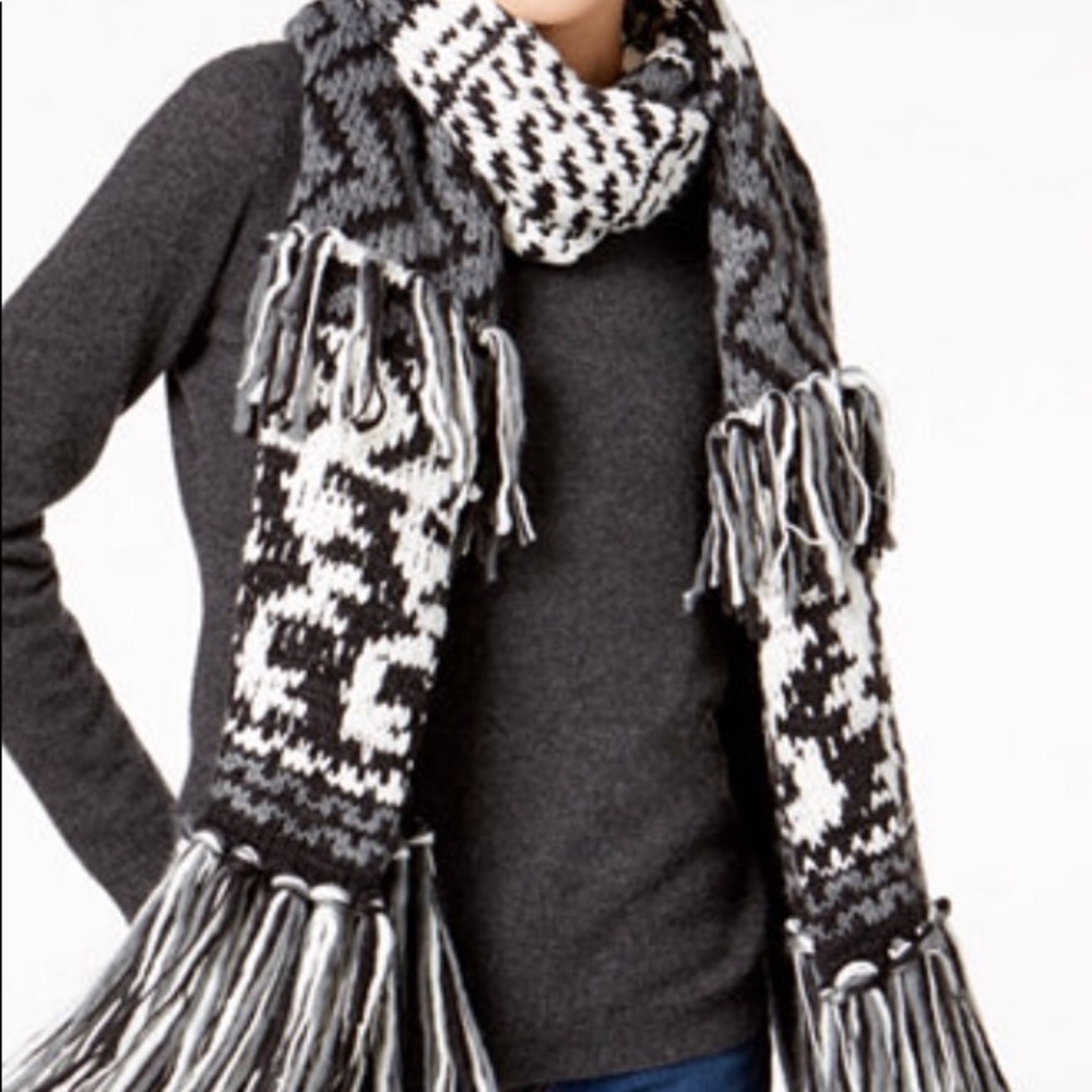 Steve Madden Scarf (BRANDNEW)